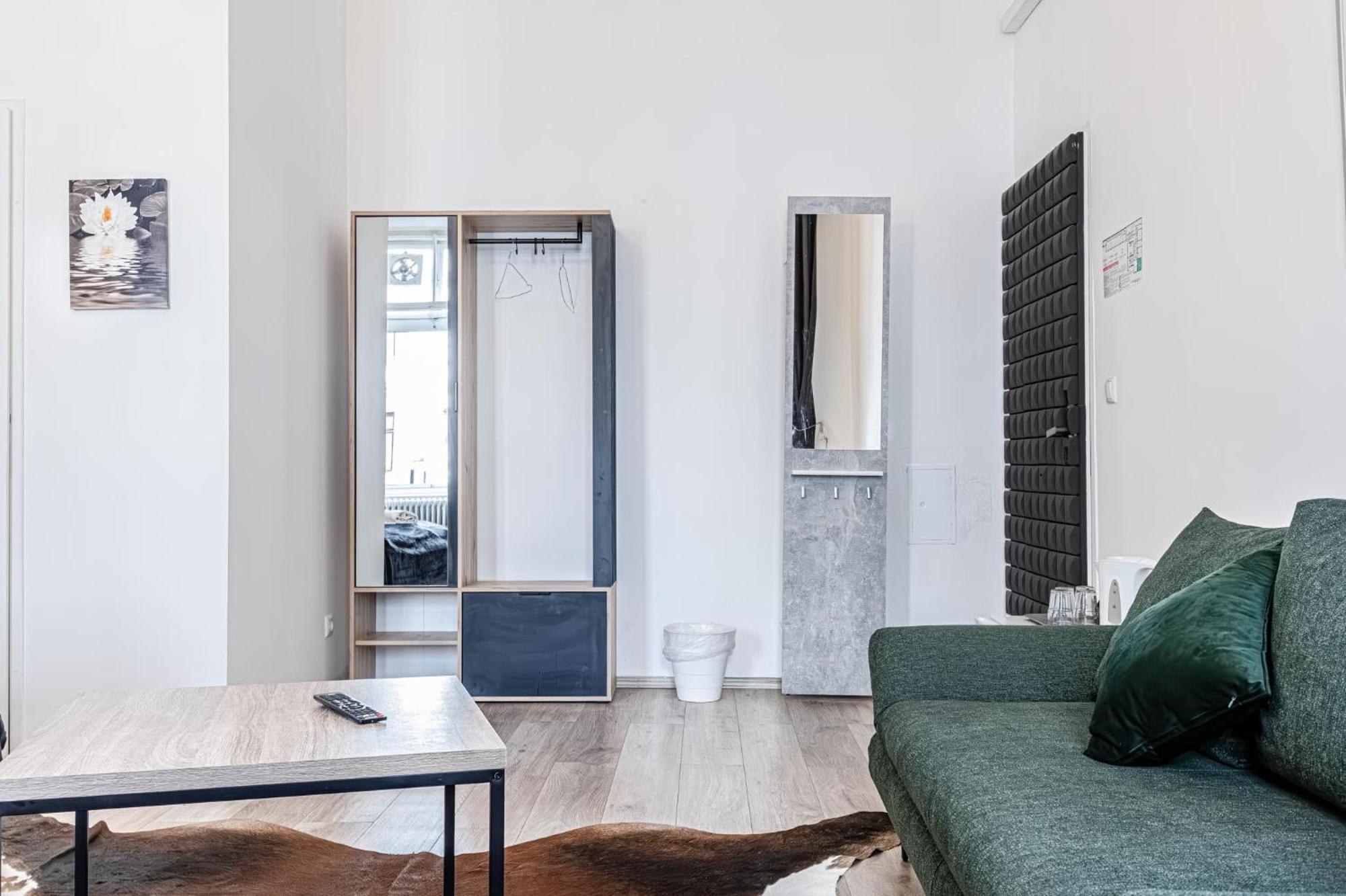 Modern Mariahilfer - Virtual Reception&self-checkin 2* Wien